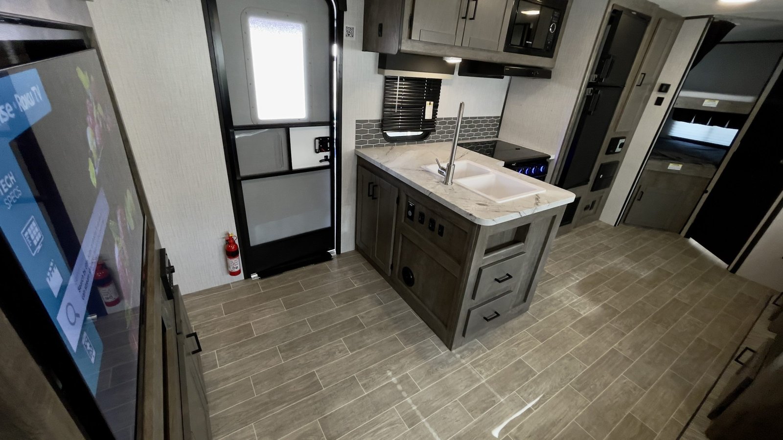 2021 Heartland Wilderness Ultra lite 2625 BH Travel Trailer – Family-Friendly, Fully Equipped, and Ready for Adventure!