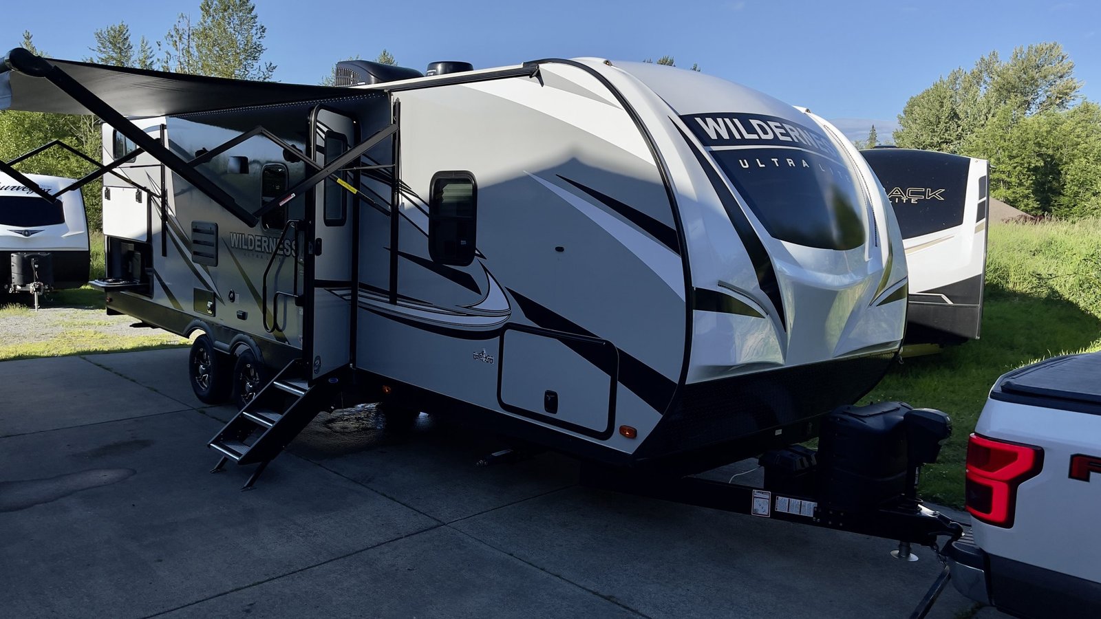2021 Heartland Wilderness Ultra lite 2625 BH Travel Trailer – Family-Friendly, Fully Equipped, and Ready for Adventure!