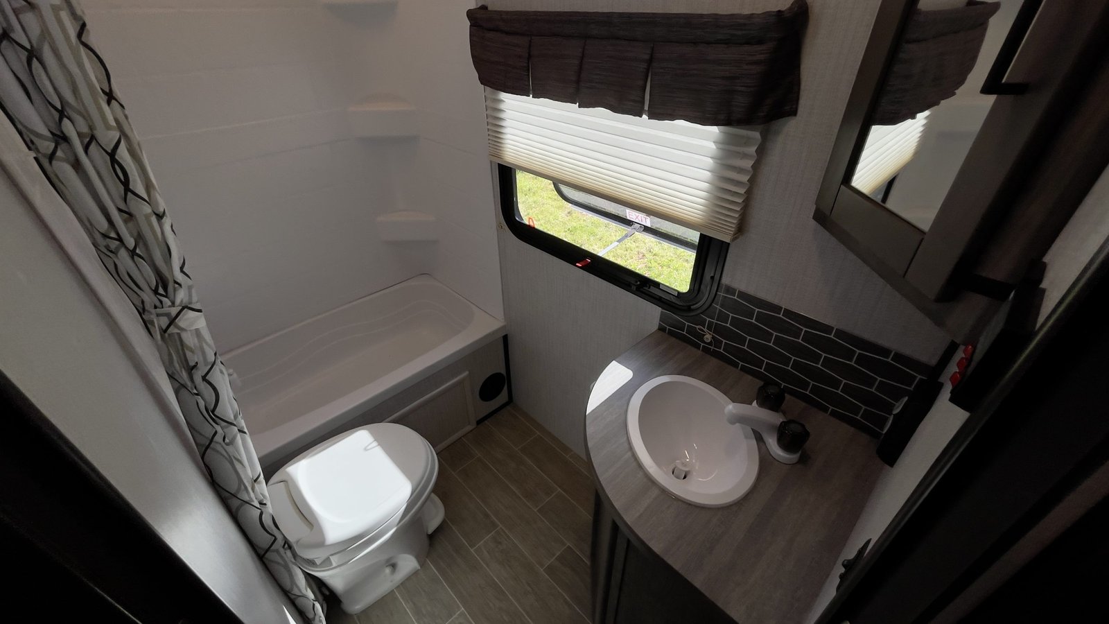 2021 Heartland Wilderness Ultra lite 2625 BH Travel Trailer – Family-Friendly, Fully Equipped, and Ready for Adventure!