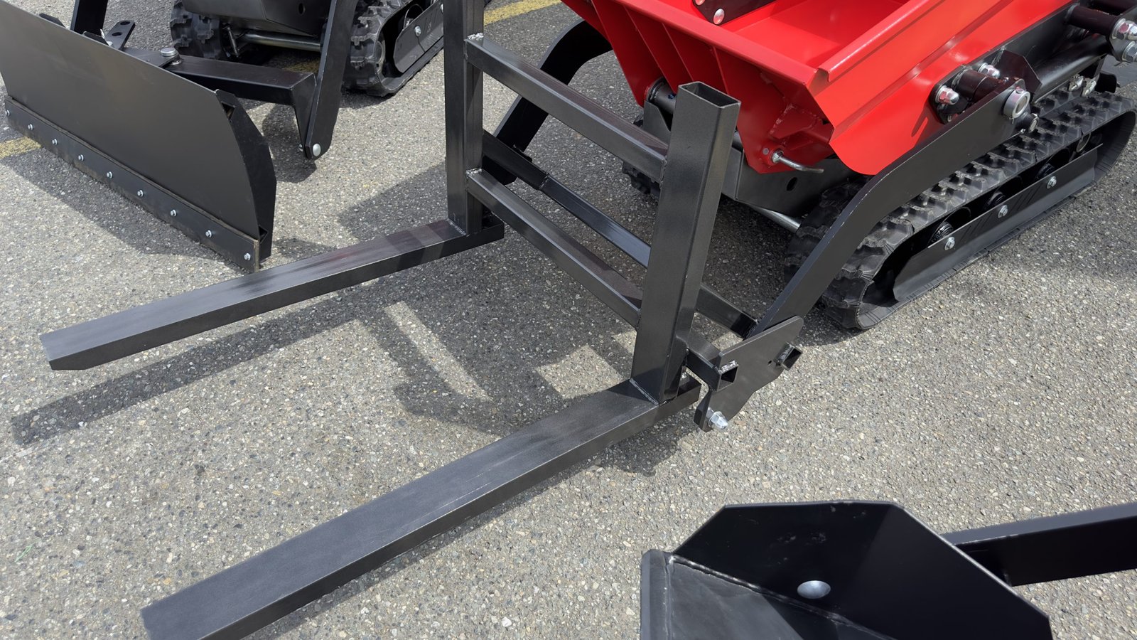 2026 LYNX SLT-1100 PRO Hydraulic Mini Dumper