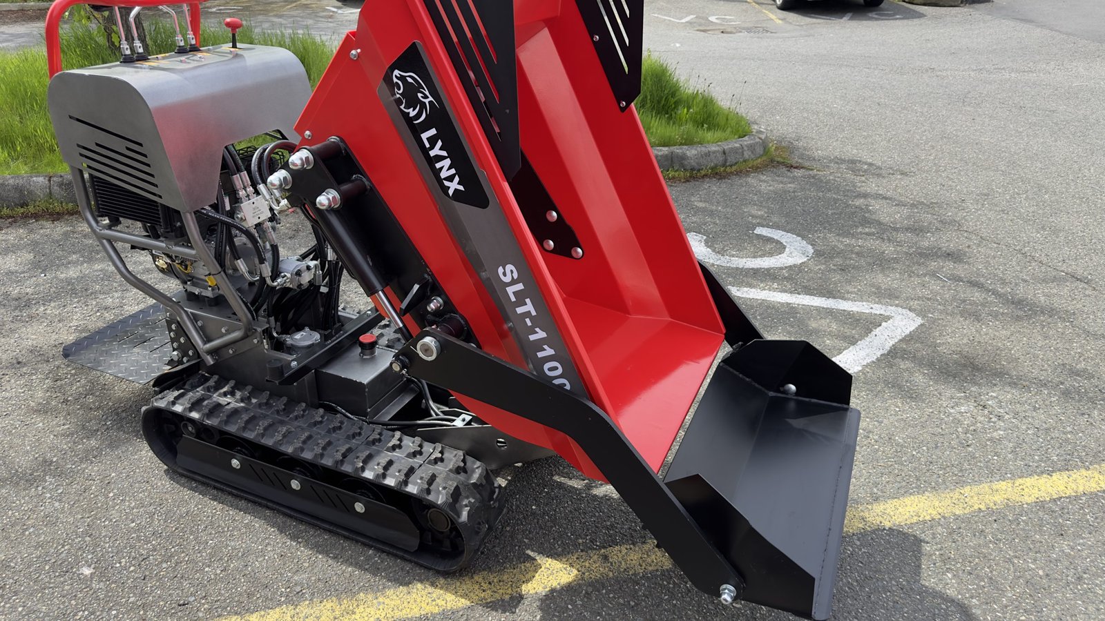 2026 LYNX SLT-1100 PRO Hydraulic Mini Dumper