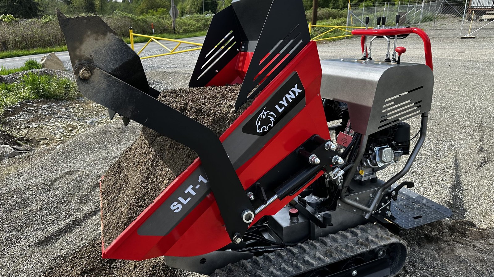 2026 LYNX SLT-1100 PRO Hydraulic Mini Dumper