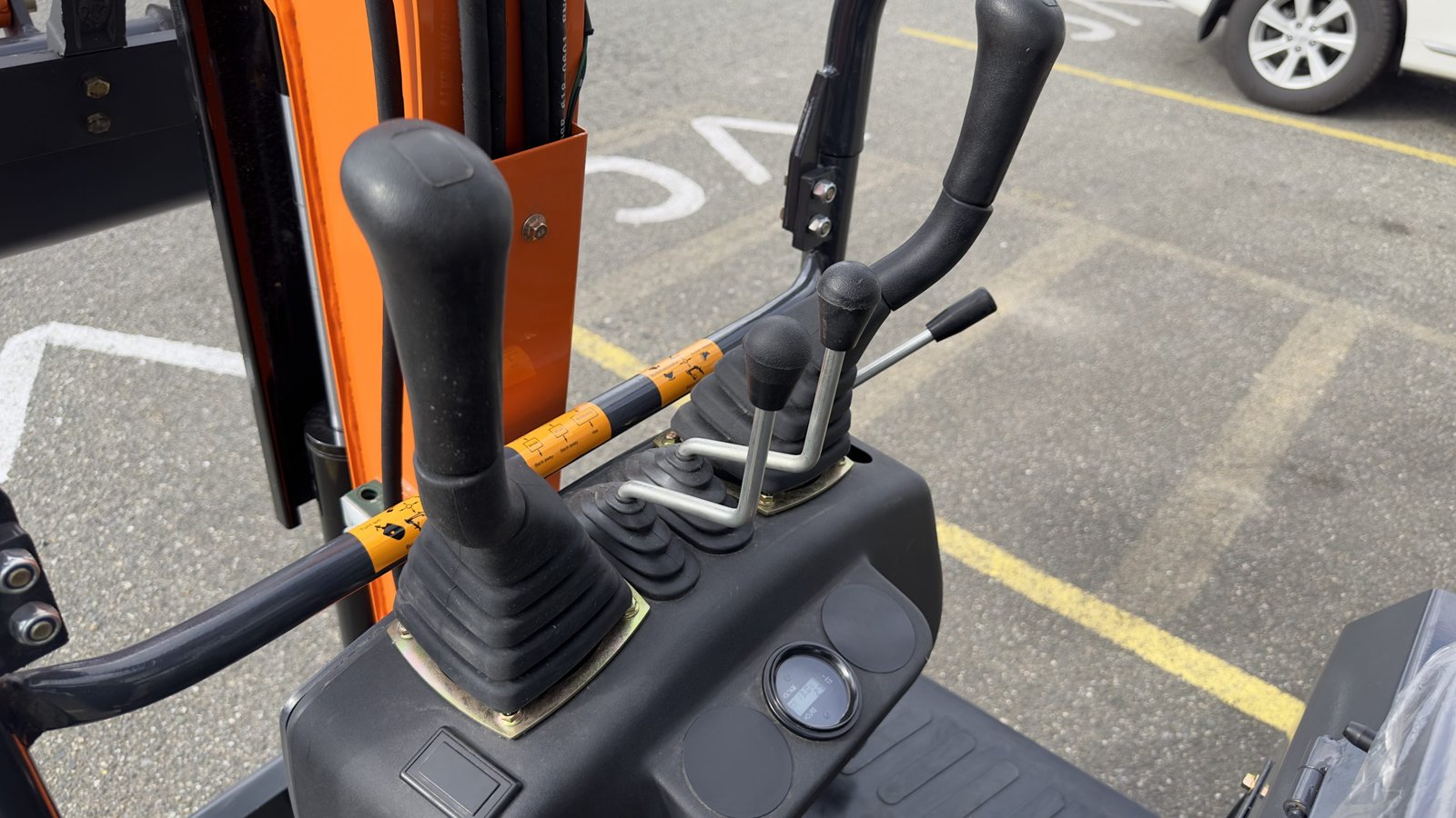 2024 LYNX SD13T Mini Excavator Mini Digger ON SALE NOW!