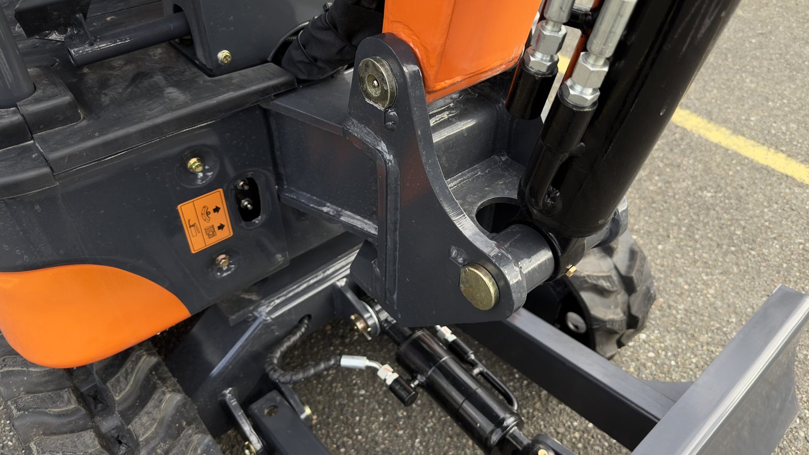 2024 LYNX SD13T Mini Excavator Mini Digger ON SALE NOW!