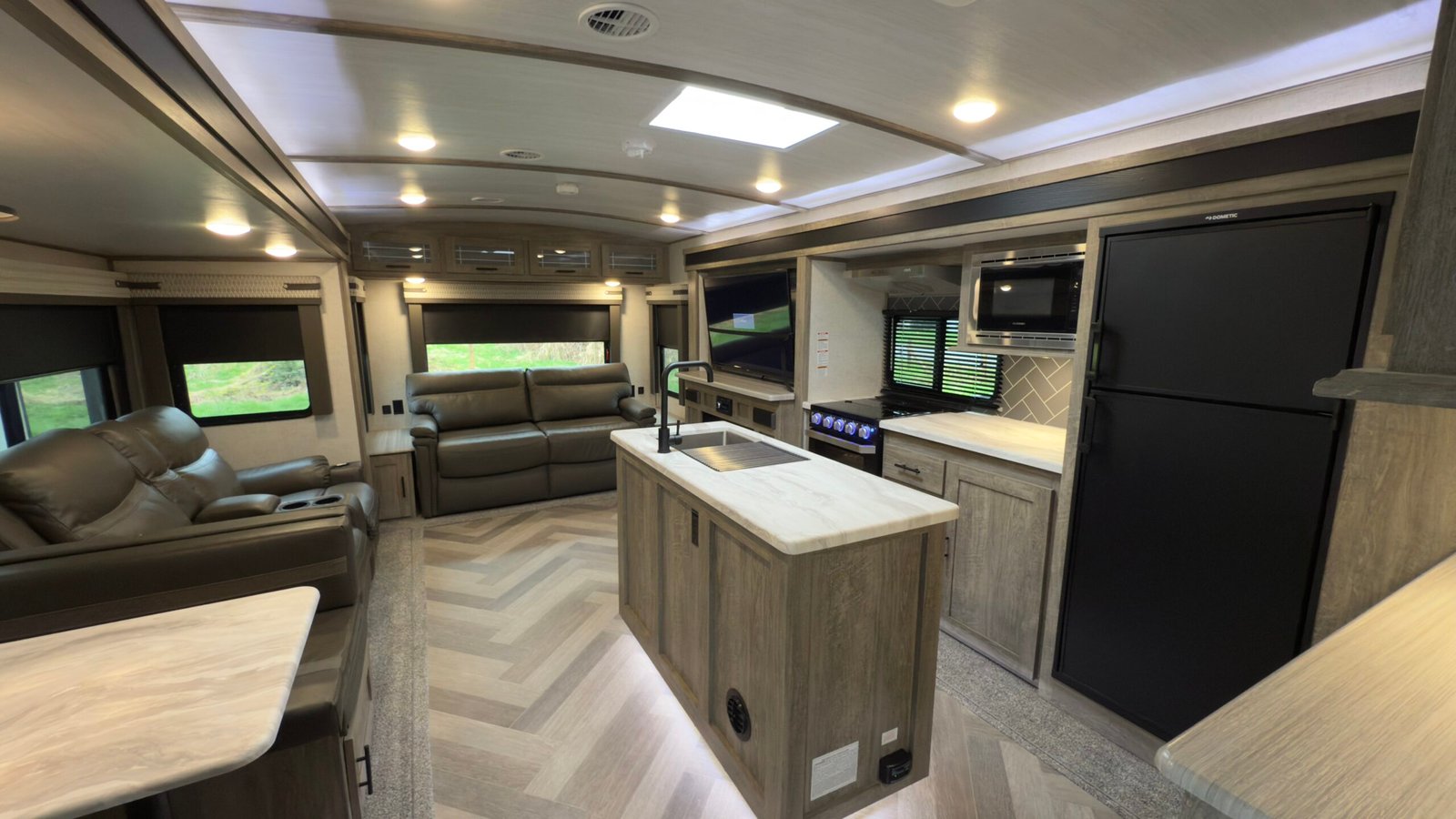 2020 Forest River Wildwood Heritage Glen 27R1L 35ft