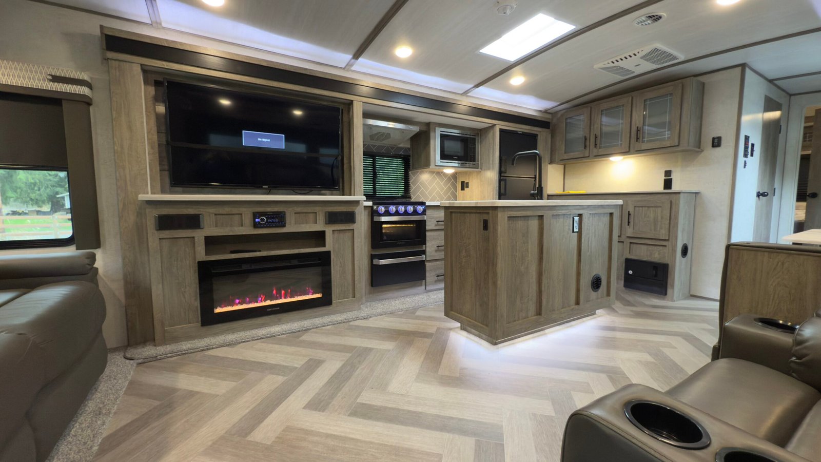 2020 Forest River Wildwood Heritage Glen 27R1L 35ft