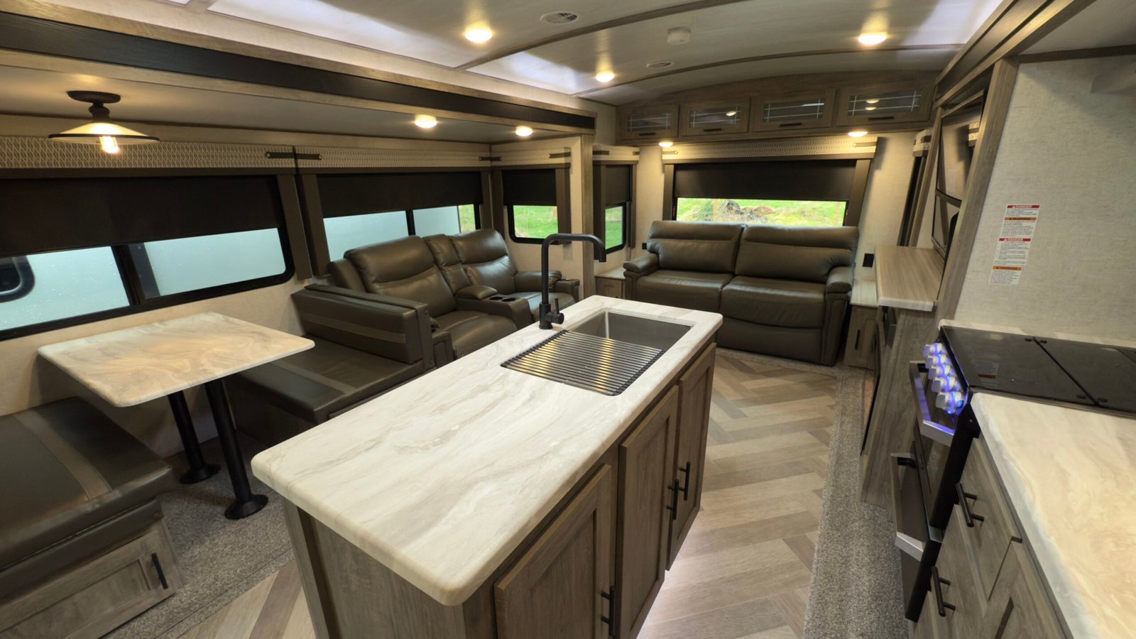 2020 Forest River Wildwood Heritage Glen 27R1L 35ft