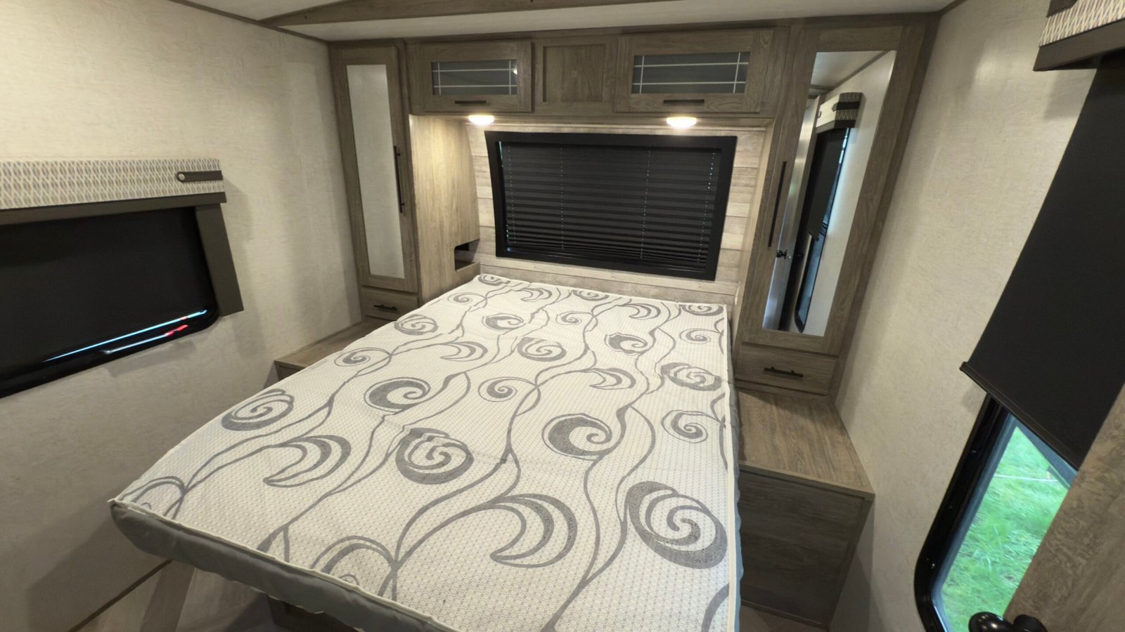 2020 Forest River Wildwood Heritage Glen 27R1L 35ft