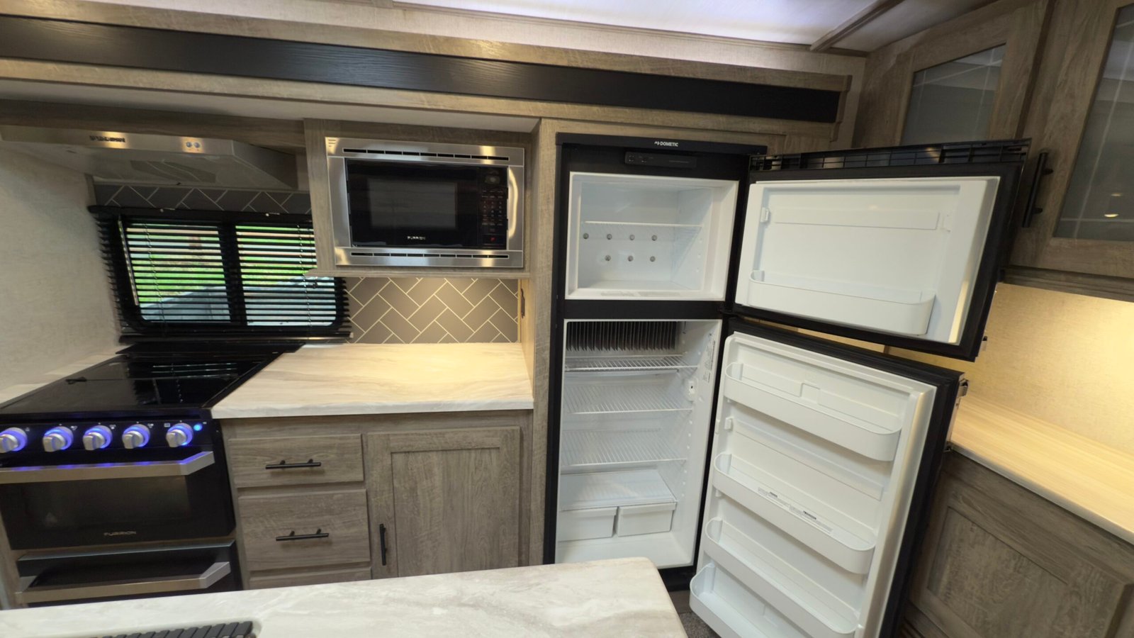 2020 Forest River Wildwood Heritage Glen 27R1L 35ft