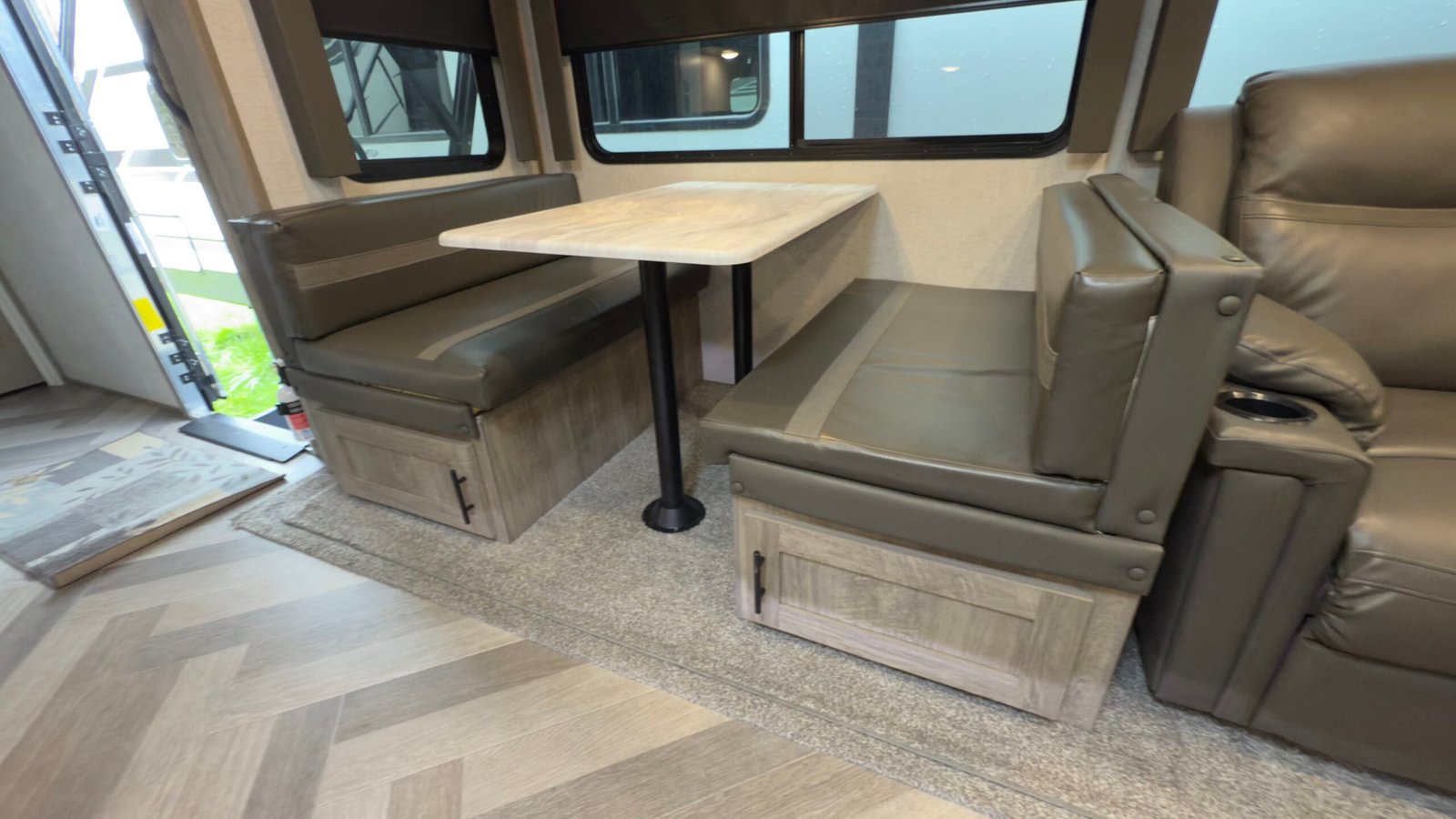 2020 Forest River Wildwood Heritage Glen 27R1L 35ft