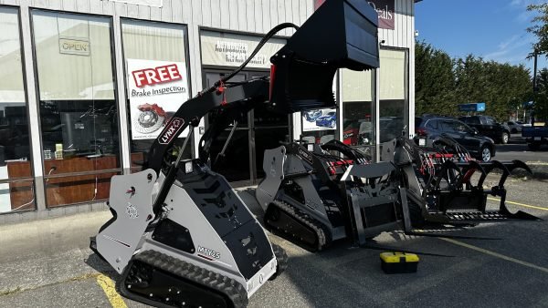 LYNX Skid Steer Loader MTY25 4 IN 1 HYDRAULIC BUCKET - Image 4