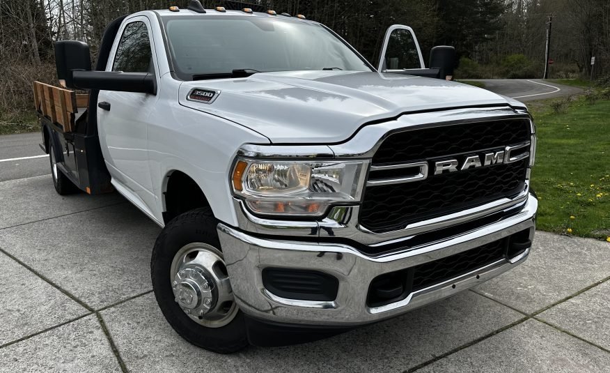 2020 RAM-3500 Tradesman 6.7l Diesel Automatic Dually 12 ft Flatbed Truck