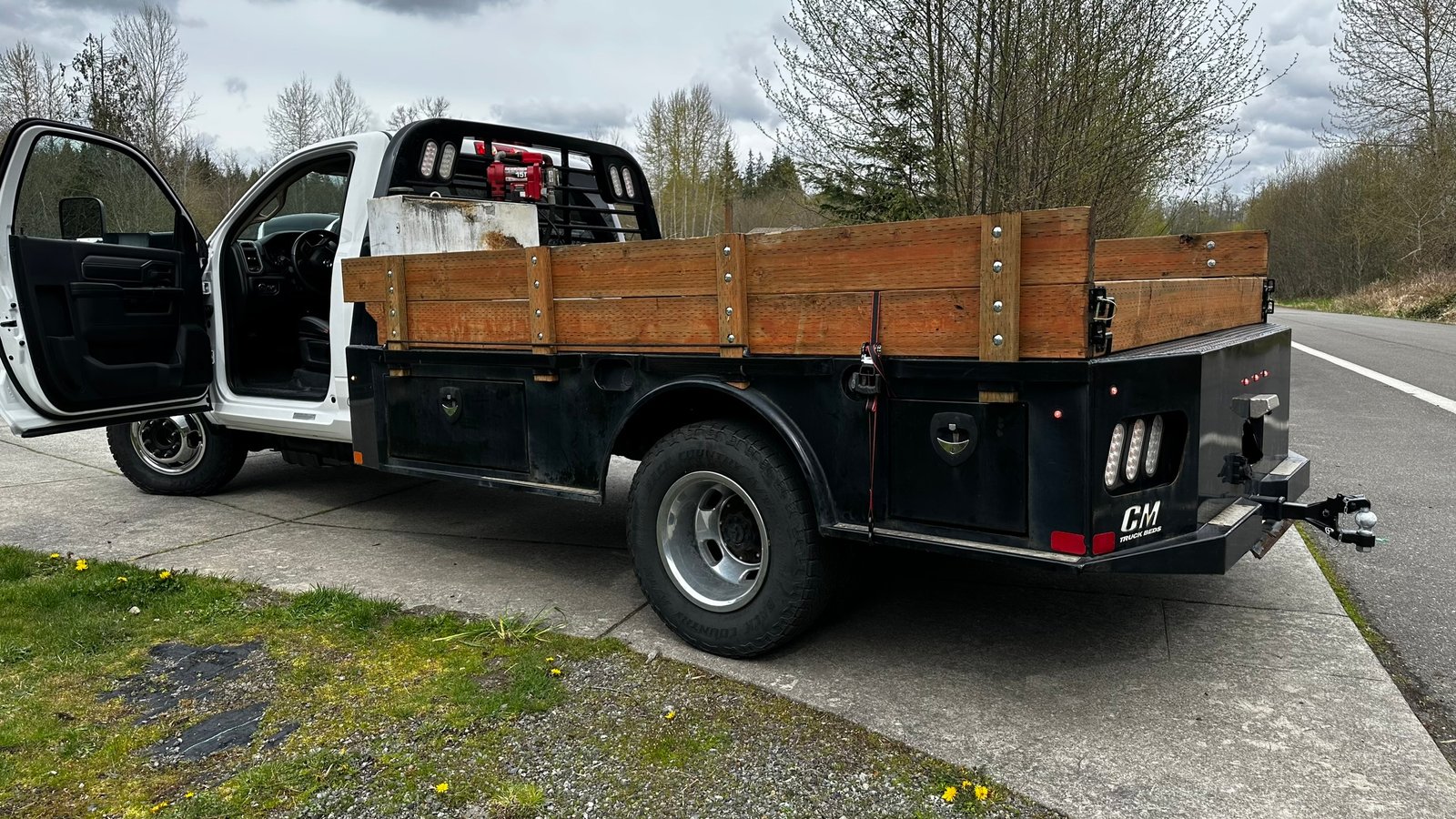 2020 RAM-3500 Tradesman 6.7l Diesel Automatic Dually 12 ft Flatbed Truck