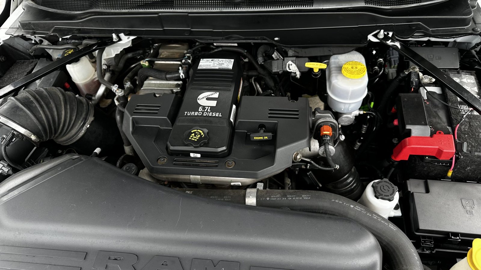 2020 RAM-3500 Tradesman 6.7l Diesel Automatic Dually 12 ft Flatbed Truck