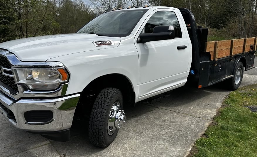 2020 RAM-3500 Tradesman 6.7l Diesel Automatic Dually 12 ft Flatbed Truck