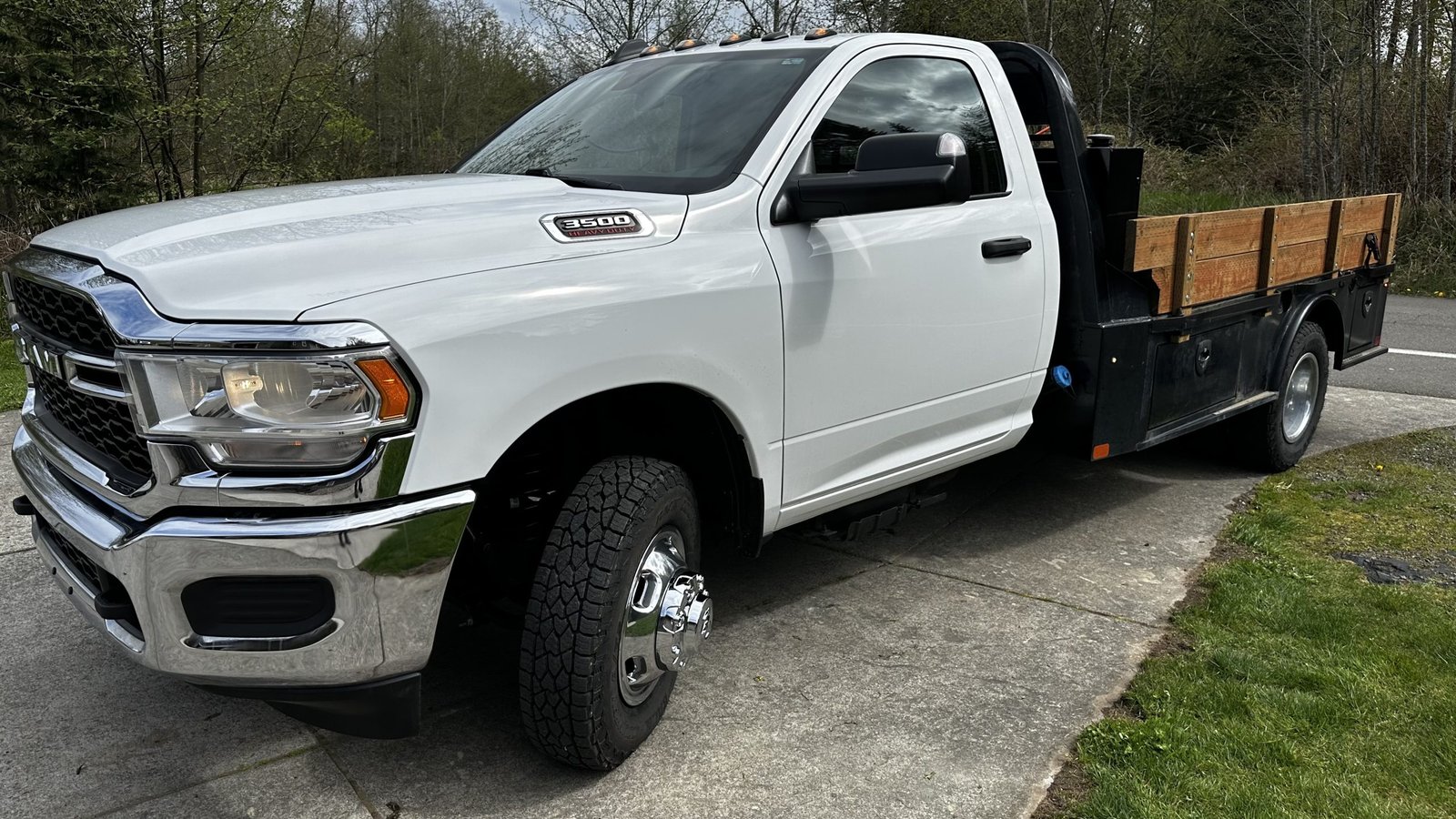 2020 RAM-3500 Tradesman 6.7l Diesel Automatic Dually 12 ft Flatbed Truck