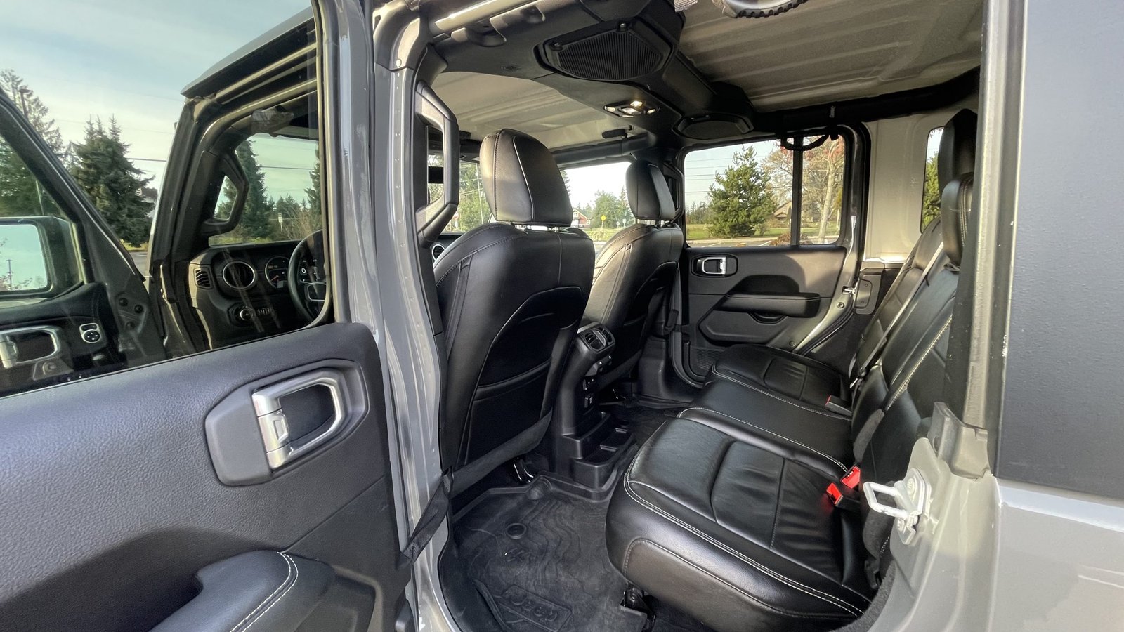 2020 Jeep Wrangler Unlimited Sahara Altitude