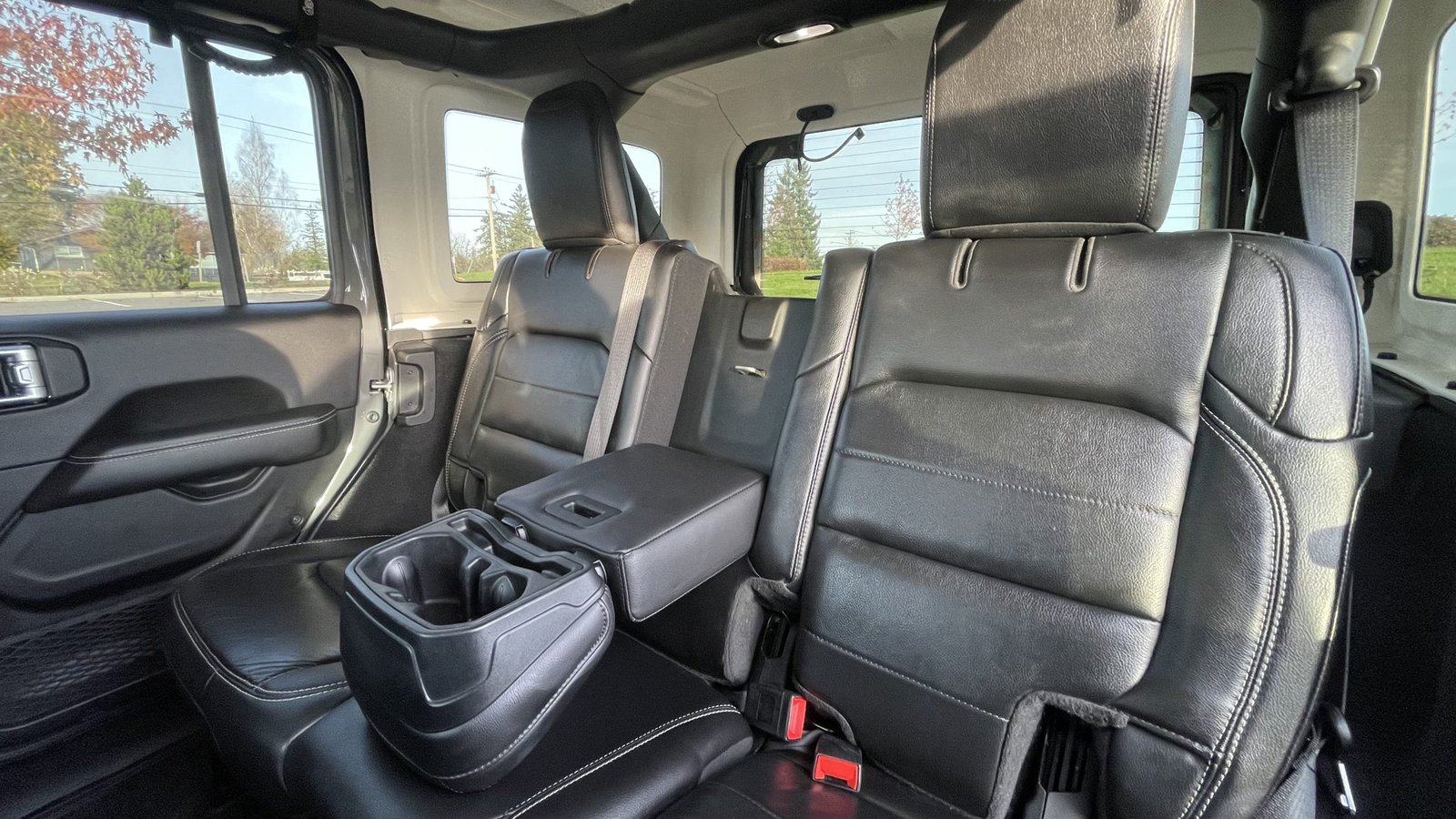 2020 Jeep Wrangler Unlimited Sahara Altitude