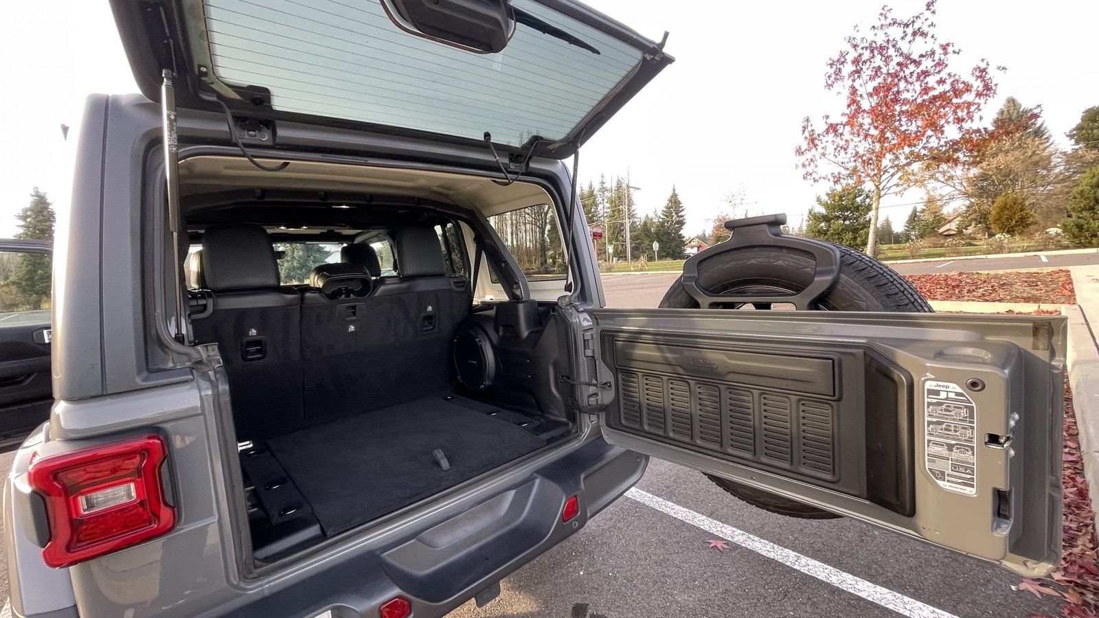 2020 Jeep Wrangler Unlimited Sahara Altitude