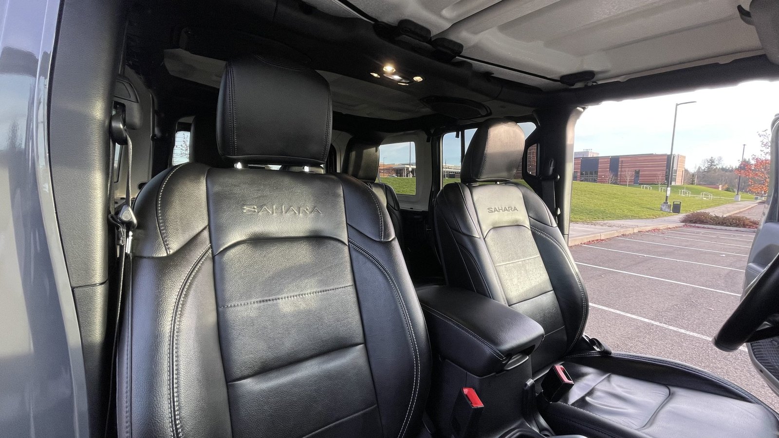 2020 Jeep Wrangler Unlimited Sahara Altitude