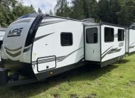 2022 Cruiser MPG 3100BH ULTRA LITE PREMIUM 36 FT Travel Trailer, Sleeps 8+