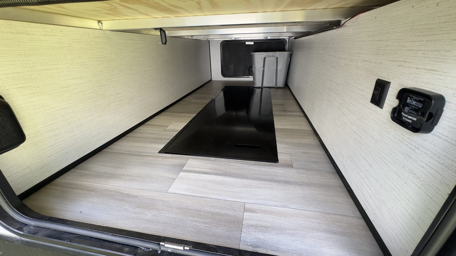 2022 Cruiser MPG 3100BH ULTRA LITE PREMIUM 36 FT Travel Trailer, Sleeps 8+