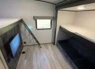 2022 Cruiser MPG 3100BH ULTRA LITE PREMIUM 36 FT Travel Trailer, Sleeps 8+