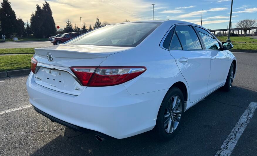 2016 Toyota Camry SE – 2.5L 4Cyl FWD Sedan