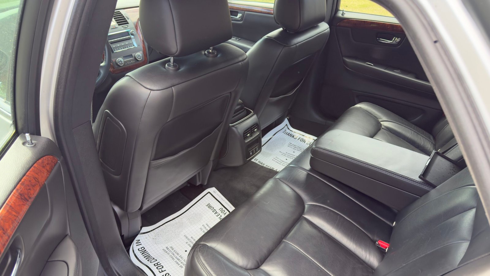 2007 Cadillac DTS Luxury 3 Sedan