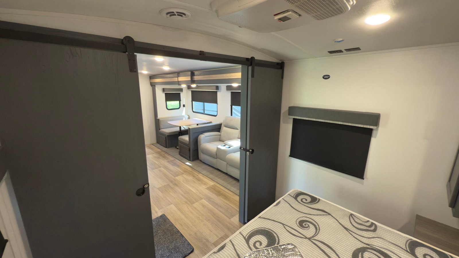 2024 KEYSTONE BULLET CROSSFIRE 260RBS