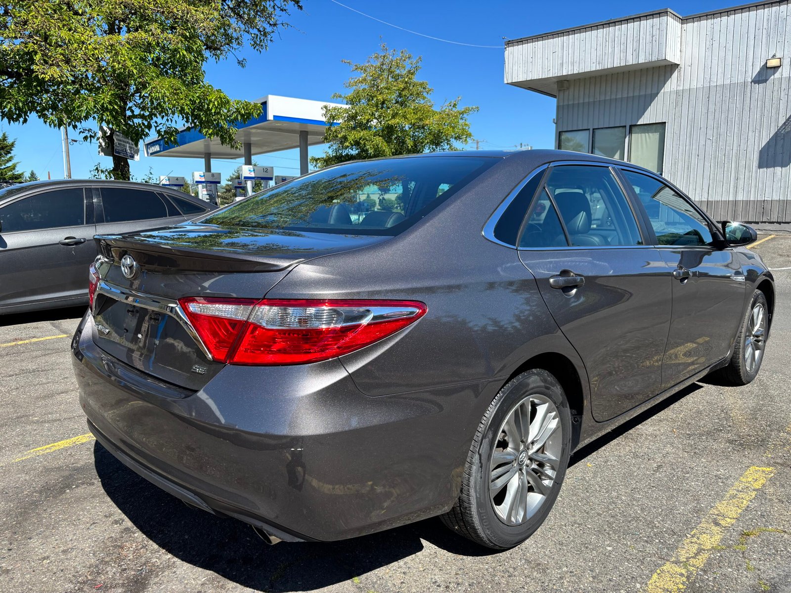2017 Toyota Camry SE Sedan 4D
