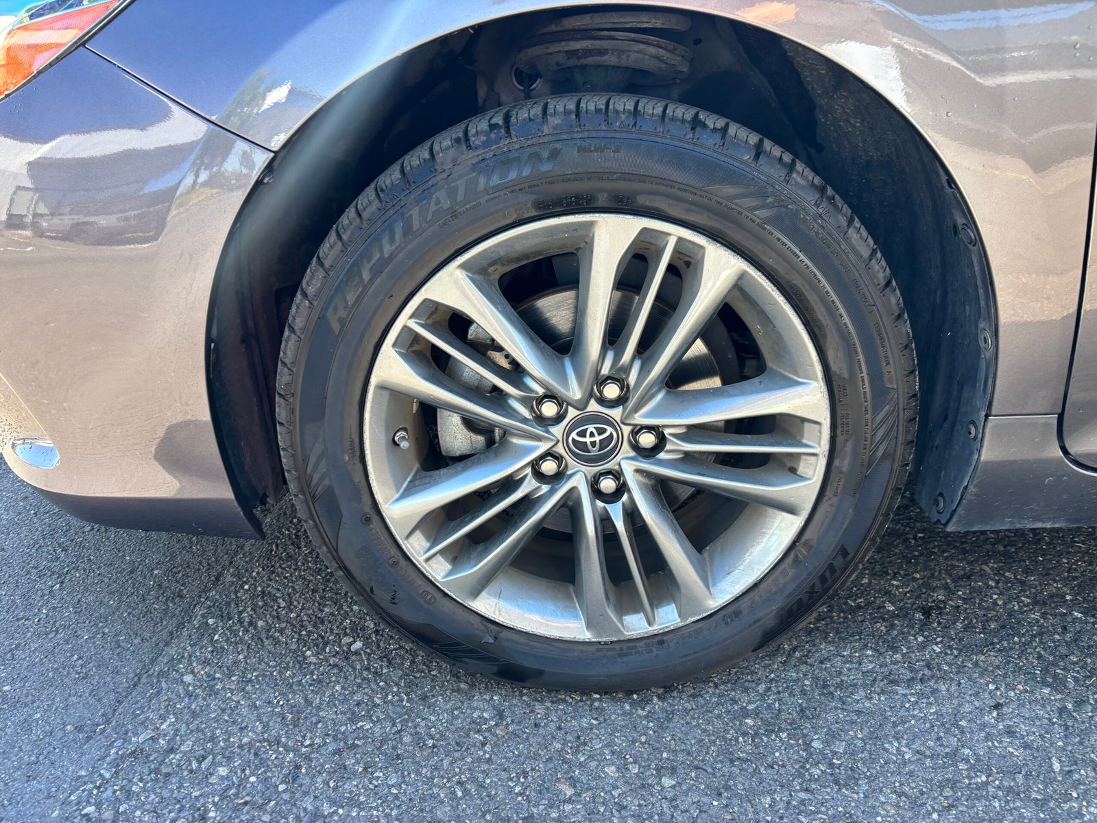 2017 Toyota Camry SE Sedan 4D