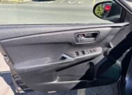 2017 Toyota Camry SE Sedan 4D