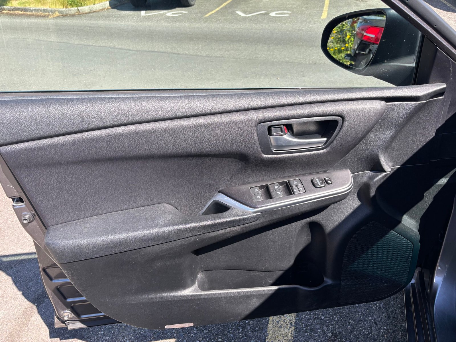 2017 Toyota Camry SE Sedan 4D