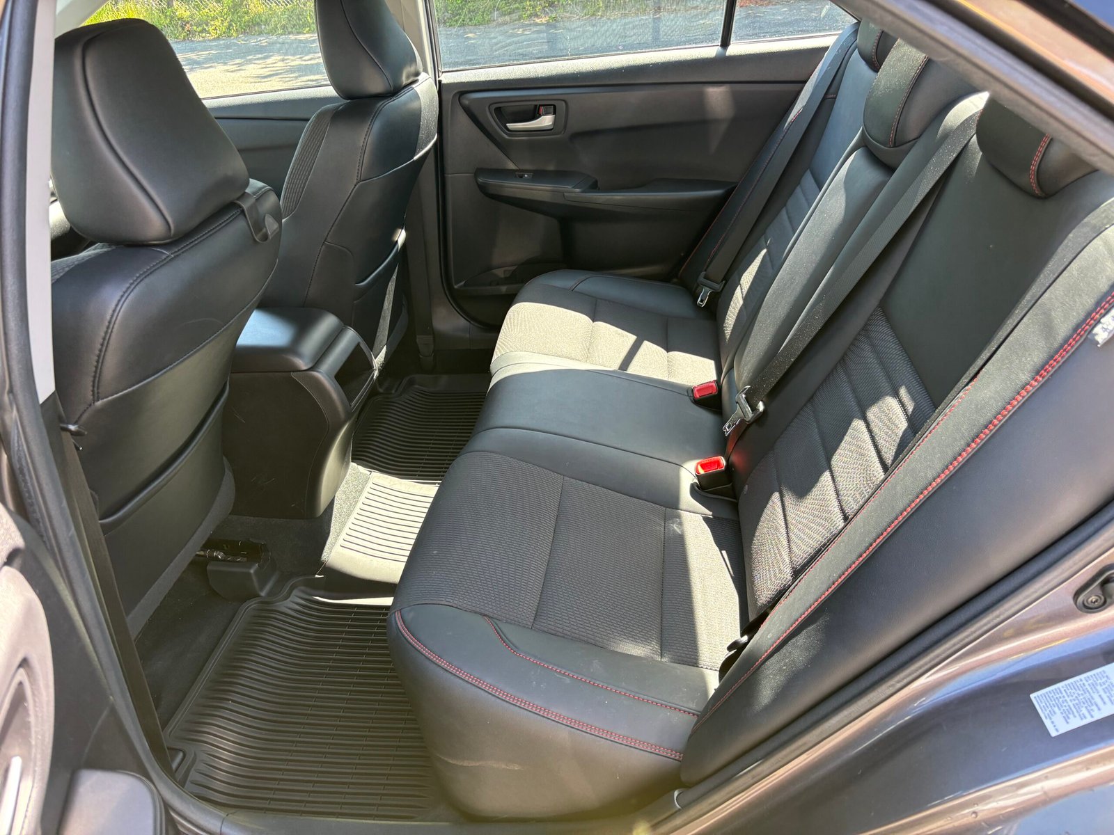 2017 Toyota Camry SE Sedan 4D