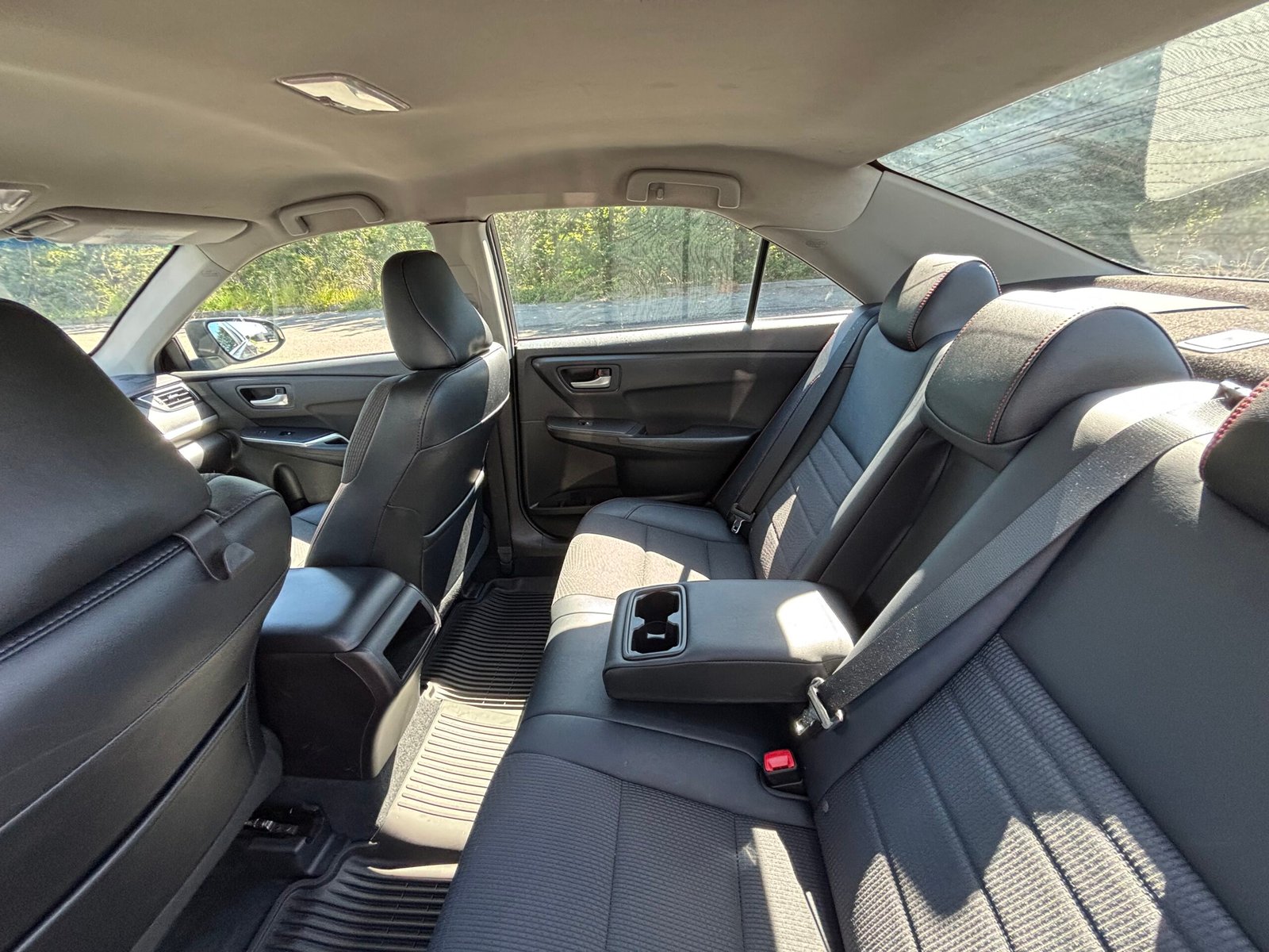 2017 Toyota Camry SE Sedan 4D