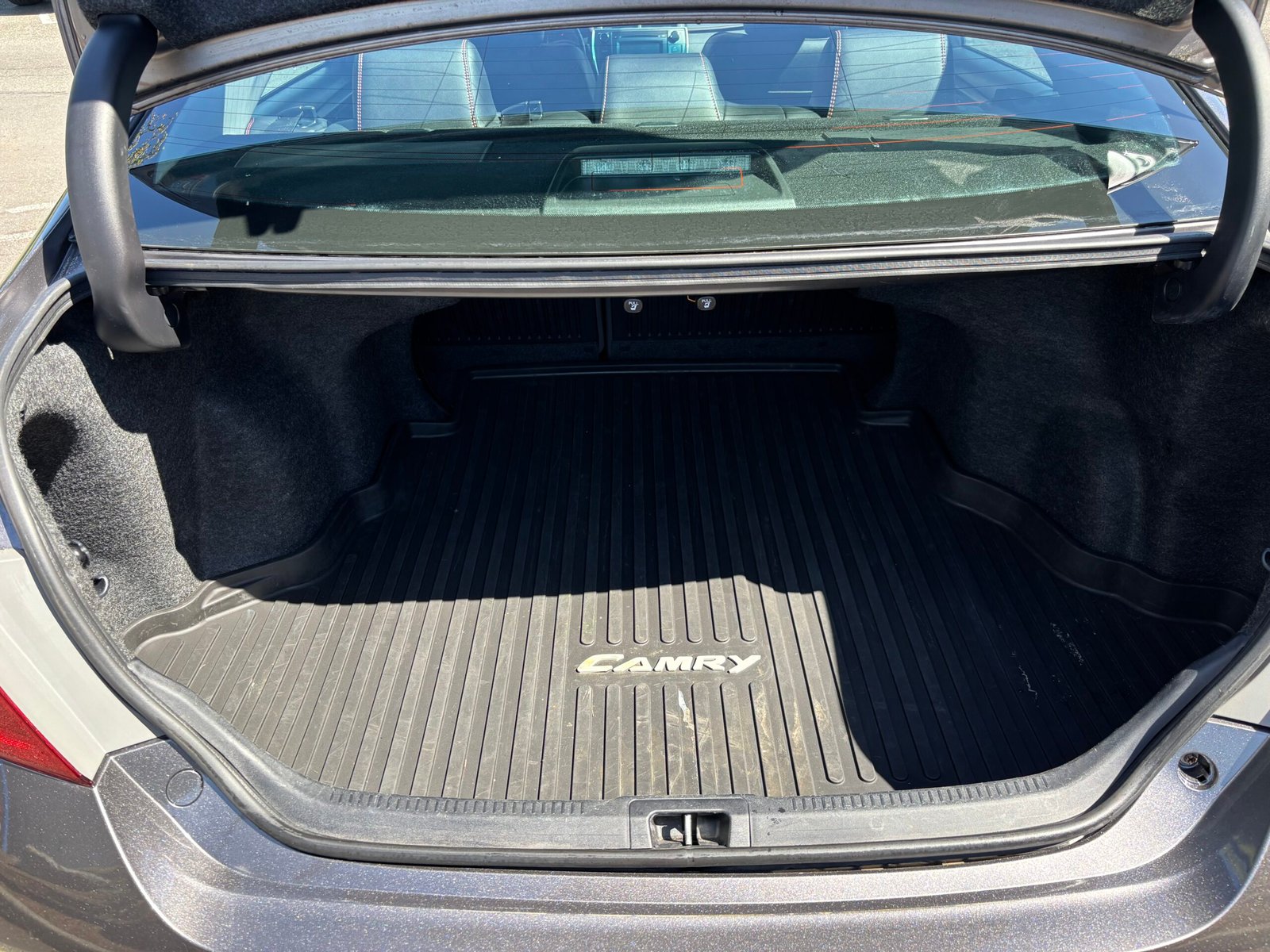 2017 Toyota Camry SE Sedan 4D