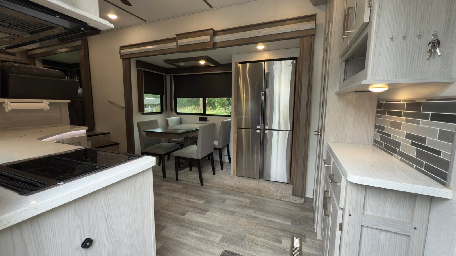 2020 Keystone Montana 40FT High Country 
Floorplan: 372RD (Fifth Wheel)