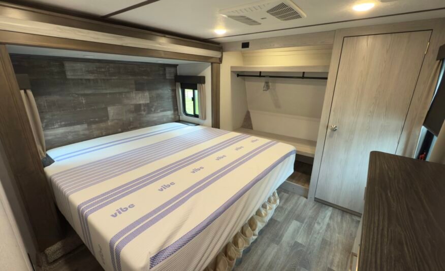 2020 Keystone Montana 40FT High Country  Floorplan: 372RD (Fifth Wheel)