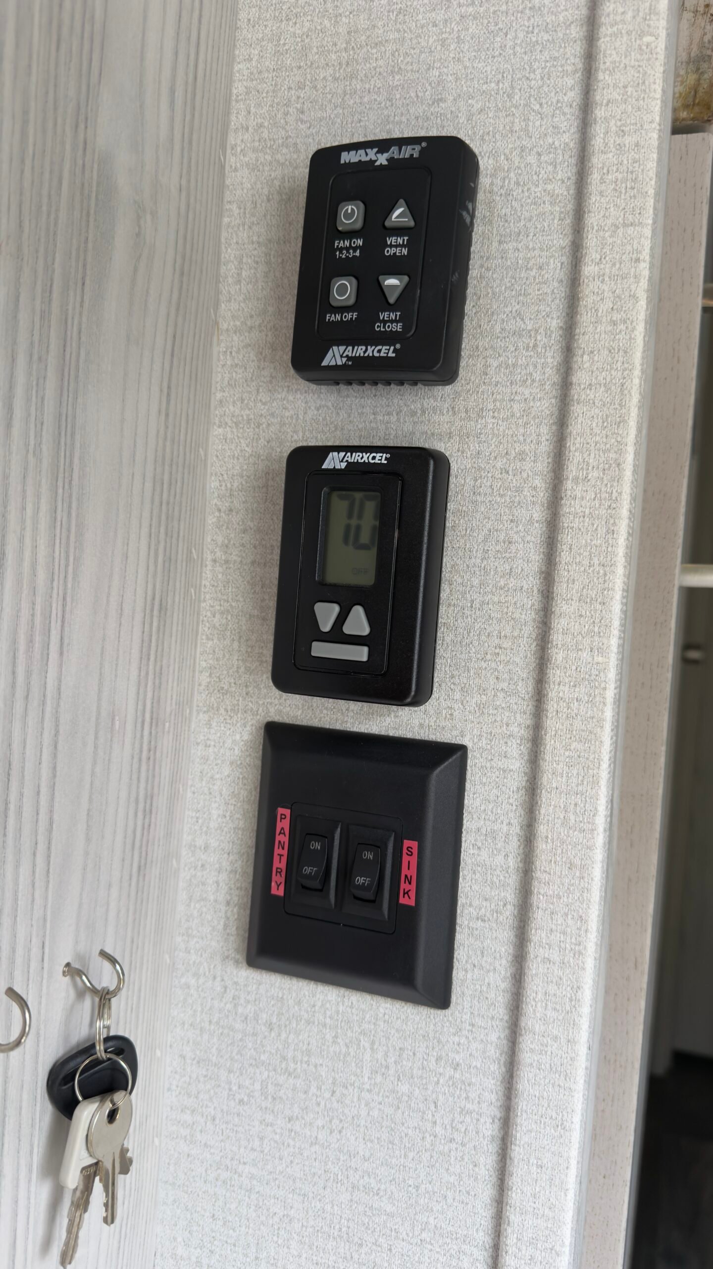 2020 Keystone Montana 40FT High Country 
Floorplan: 372RD (Fifth Wheel)