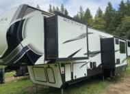 2020 Keystone Montana 40FT High Country 
Floorplan: 372RD (Fifth Wheel)