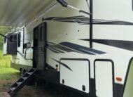 2020 Keystone Montana 40FT High Country 
Floorplan: 372RD (Fifth Wheel)