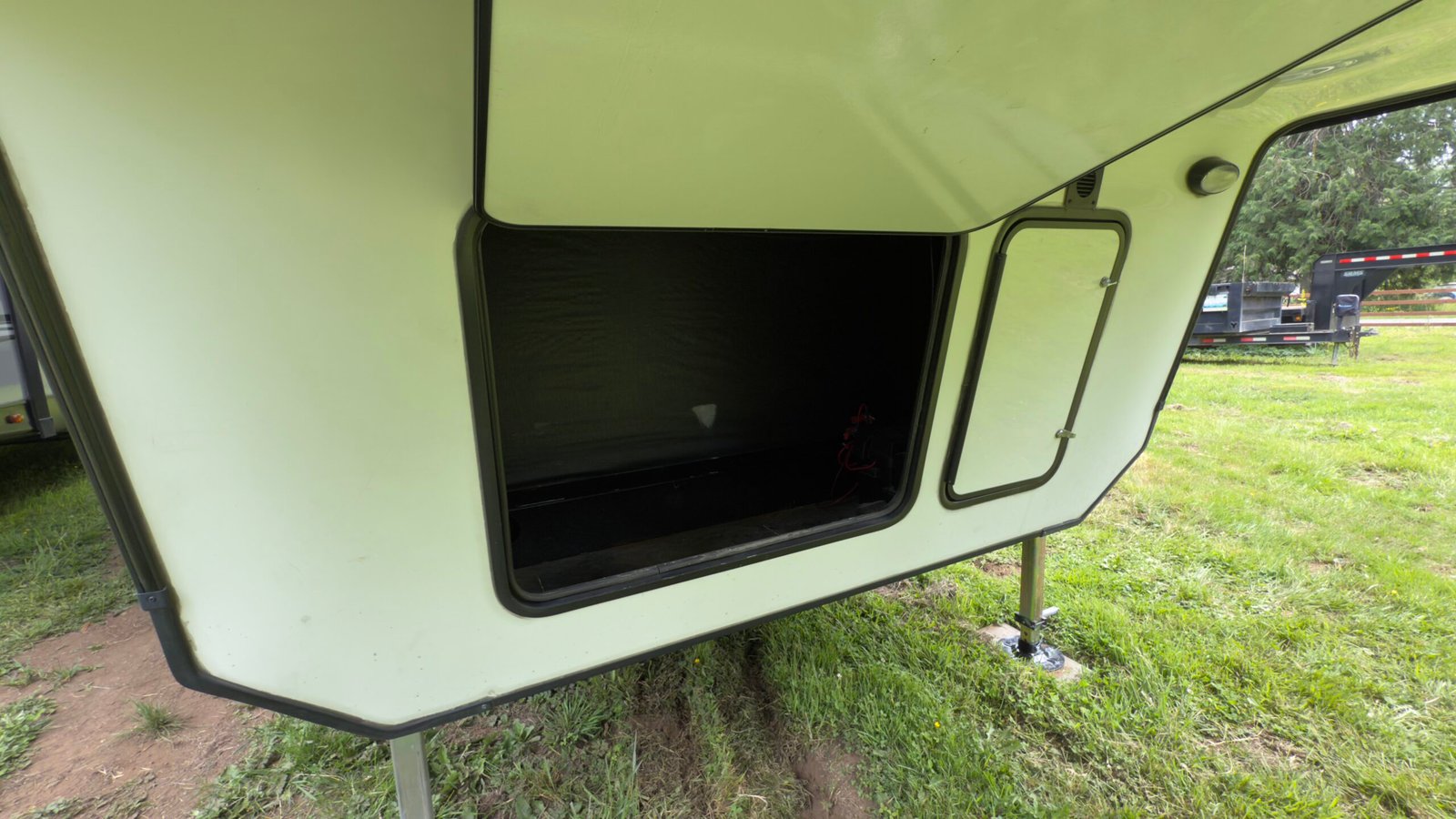 2020 Keystone Montana 40FT High Country 
Floorplan: 372RD (Fifth Wheel)