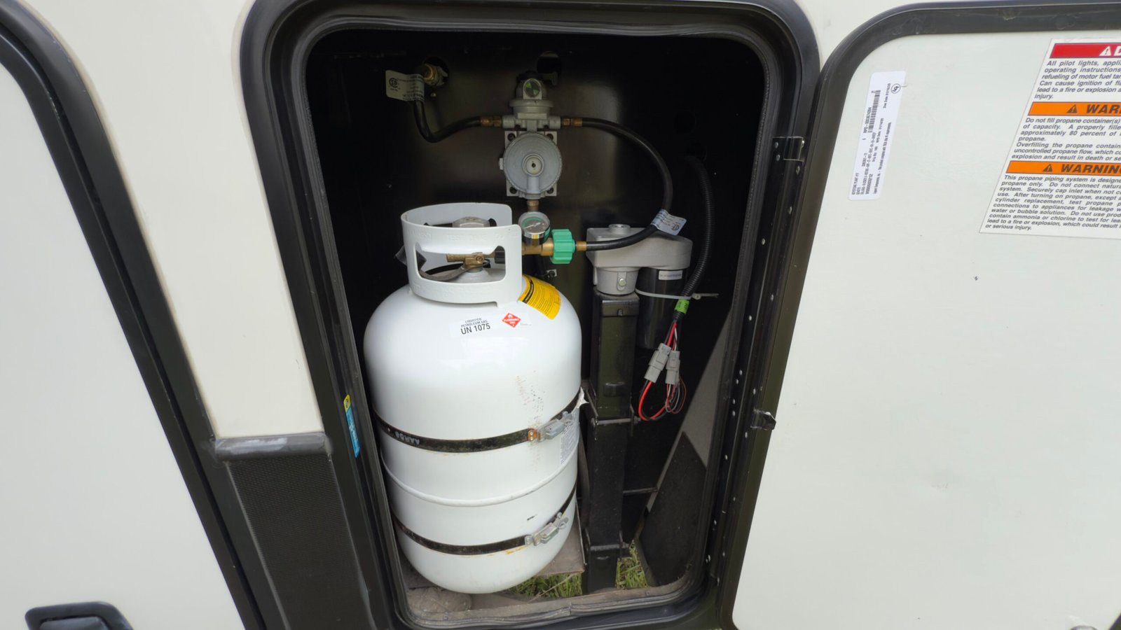 2020 Keystone Montana 40FT High Country 
Floorplan: 372RD (Fifth Wheel)