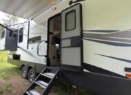 2020 Keystone Montana 40FT High Country 
Floorplan: 372RD (Fifth Wheel)