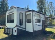 2018 ForestRiver Cherokee Arctic Wolf 295QSL8 Auto Leveling 5th Wheeler