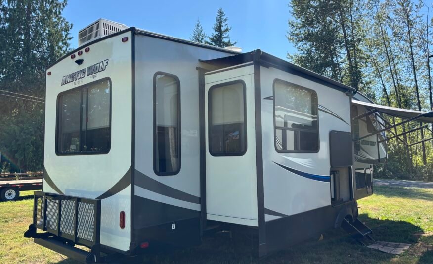 2018 ForestRiver Cherokee Arctic Wolf 2950SL8 Auto Leveling 5th Wheeler
