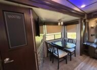 2018 ForestRiver Cherokee Arctic Wolf 295QSL8 Auto Leveling 5th Wheeler