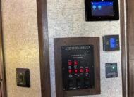 2018 ForestRiver Cherokee Arctic Wolf 295QSL8 Auto Leveling 5th Wheeler