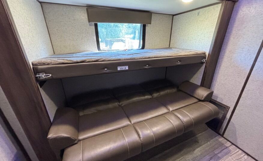 2018 ForestRiver Cherokee Arctic Wolf 2950SL8 Auto Leveling 5th Wheeler